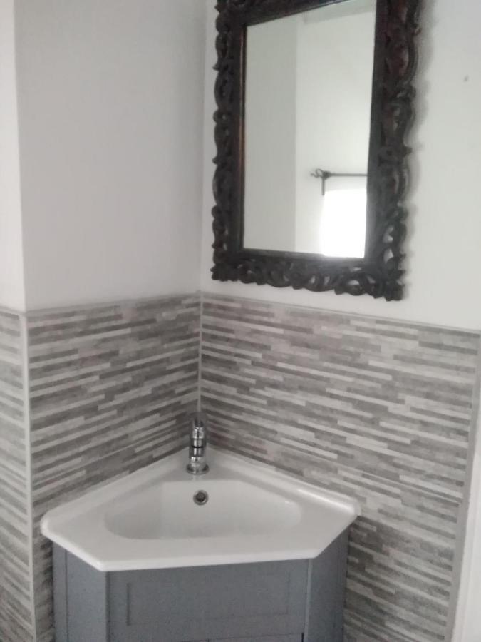 ברומיארד Holly Tree B&B מראה חיצוני תמונה